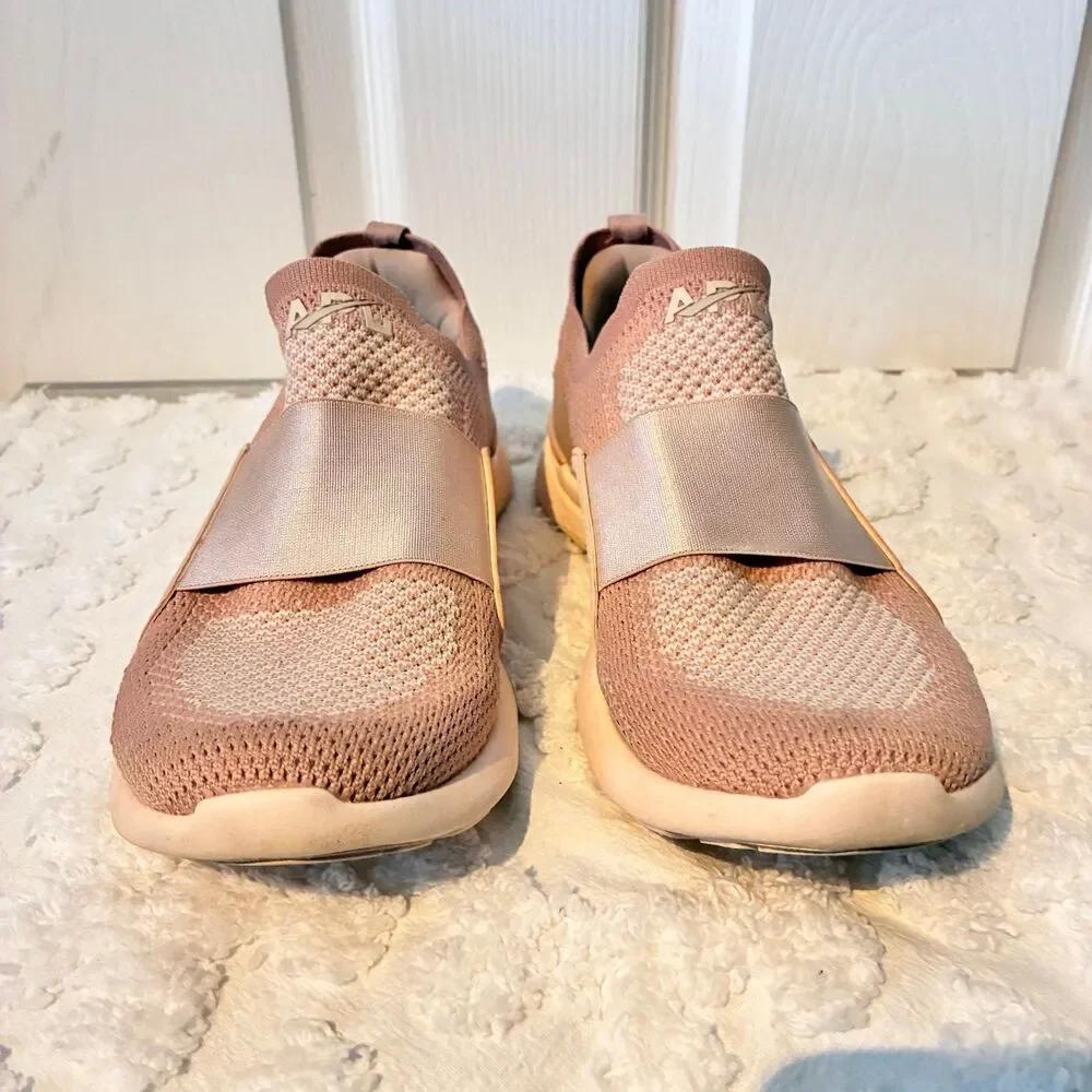 Free People APL Techloom Bliss Sneakers Beachwood Rose Dust Size 7.5